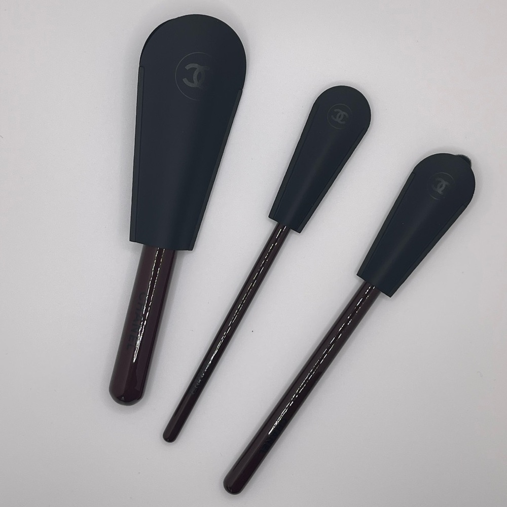 CHANEL - Les Pinceaux Rouge Noir Brush Collection - Picture 5 of 6